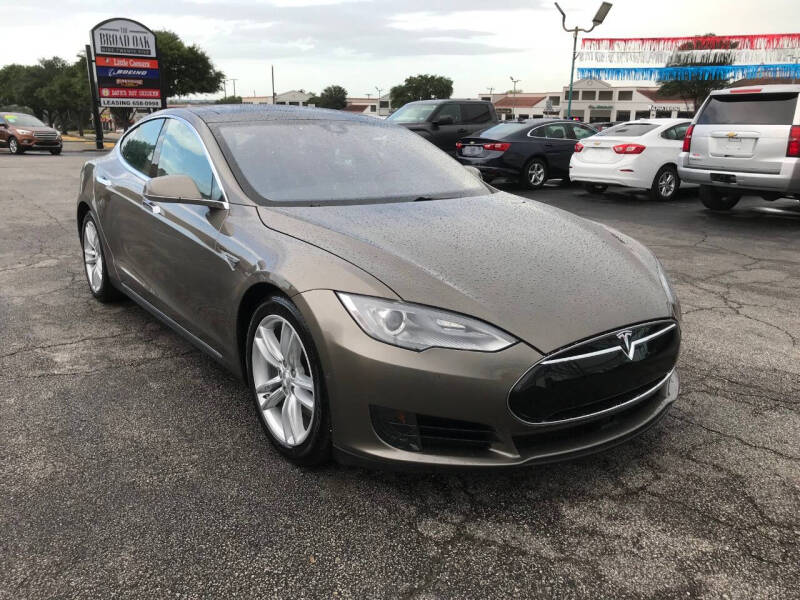 2015 Tesla Model S 70D