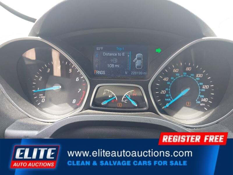 2015 Ford Escape SE