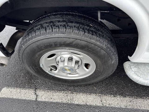 2023 Chevrolet Express 2500