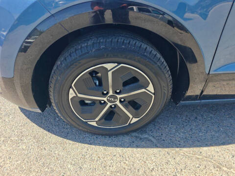 2023 Kia Niro SX