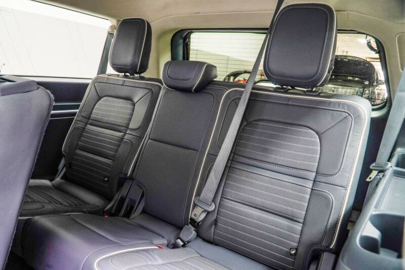 2022 Lincoln Navigator L Black Label