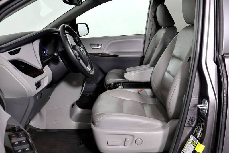 2017 Toyota Sienna