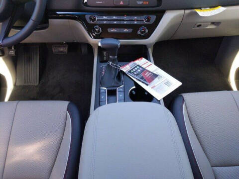 2021 Kia Sedona LX