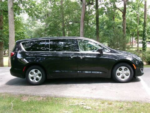 2017 Chrysler Pacifica Hybrid Touring Plus