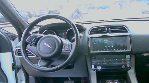 2020 Jaguar F-PACE 25t Premium