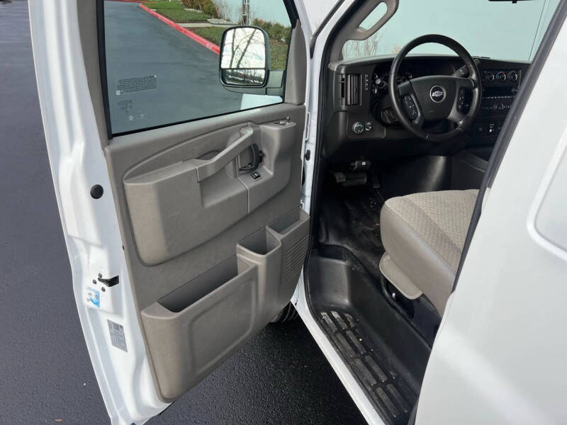 2022 Chevrolet Express 3500