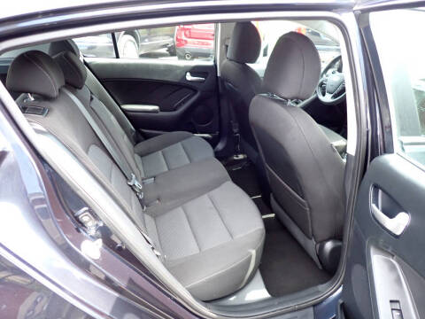 2017 Kia Forte5 LX
