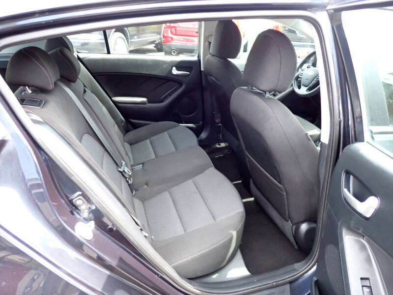 2017 Kia Forte5 LX