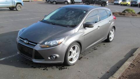 2012 Ford Focus for sale at D & M Auto Sales in Corvallis OR