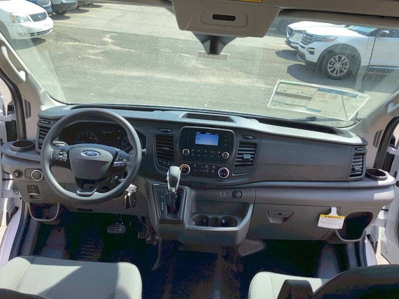 2025 Ford Transit 250