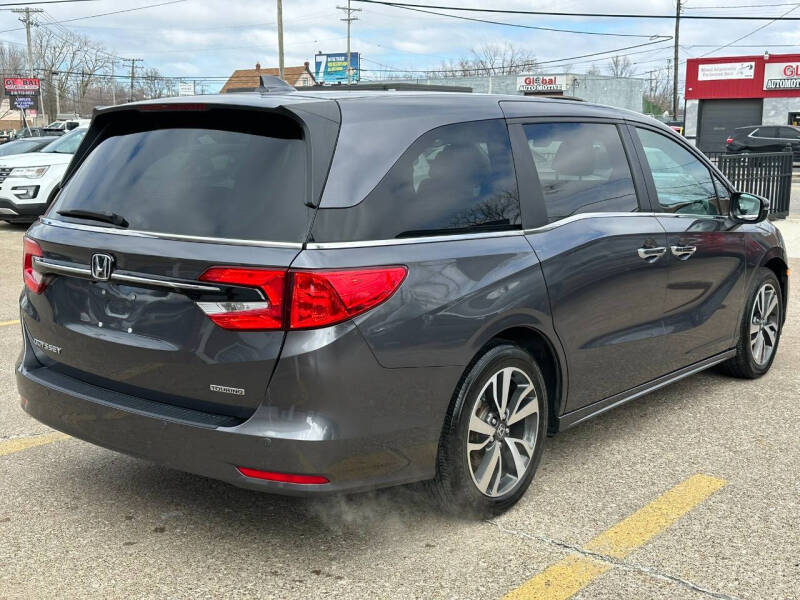2024 Honda Odyssey Touring - Photo 6