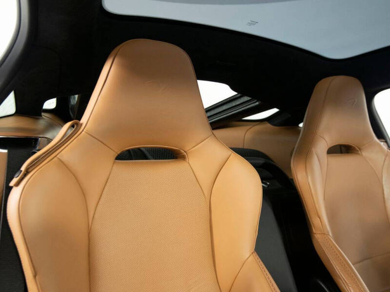2023 McLaren GT