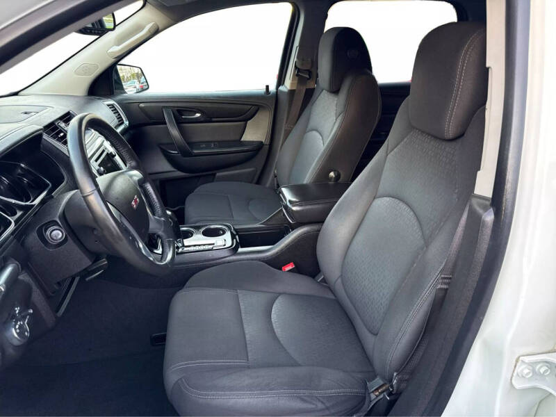 2015 GMC Acadia SLE-2