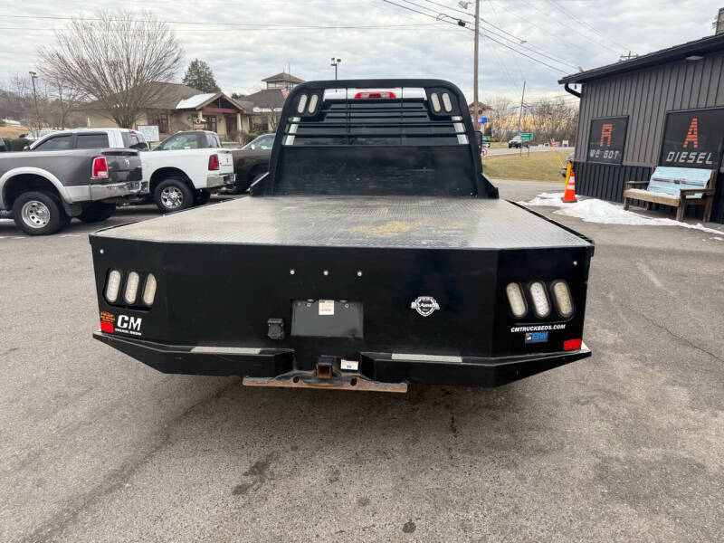 2018 GMC Sierra 3500 Chassis Cab Base photo 7