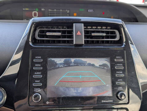 2021 Toyota Prius LE