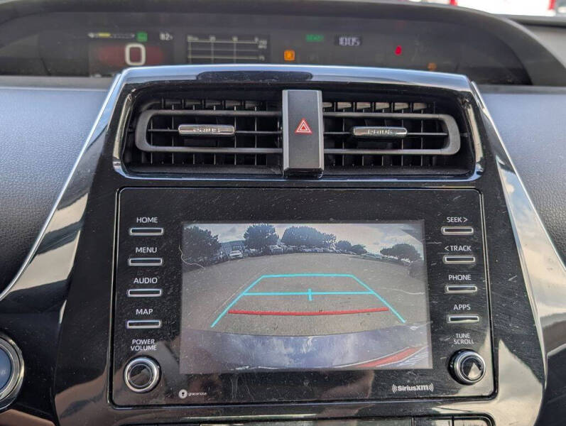 2021 Toyota Prius LE
