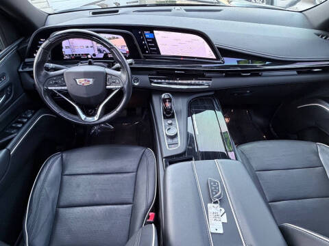 2023 Cadillac Escalade Sport