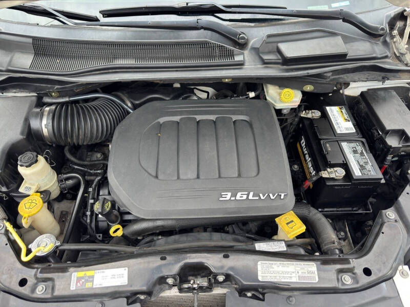 2013 Chrysler Town and Country Touring