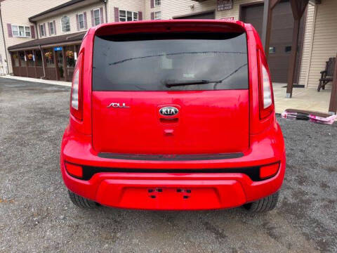 2013 Kia Soul +