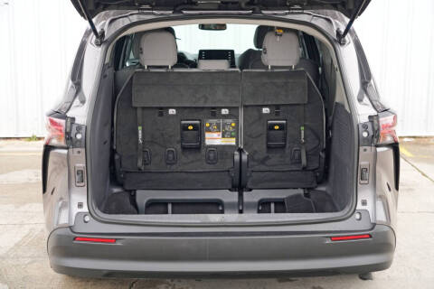 2021 Toyota Sienna LE 8-Passenger