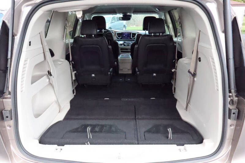 2018 Chrysler Pacifica Touring L Plus