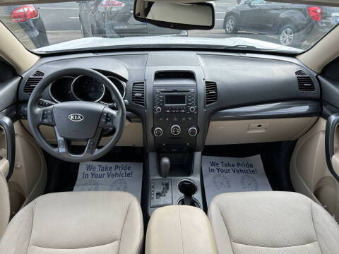 2011 Kia Sorento LX