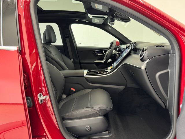 2025 Mercedes-Benz GLC GLC 300