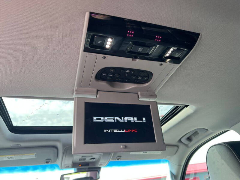 2017 GMC Yukon Denali
