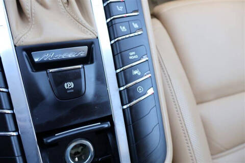 2016 Porsche Macan Turbo