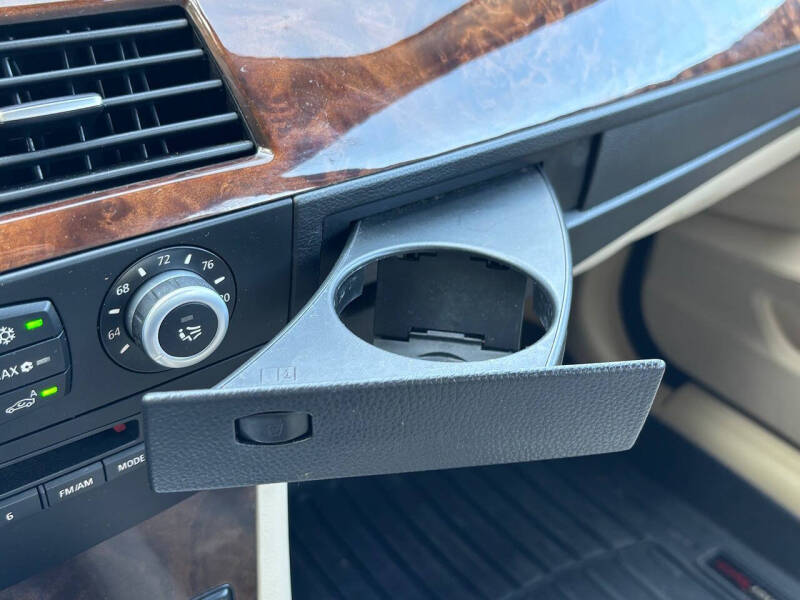 2010 BMW 5 Series 528i