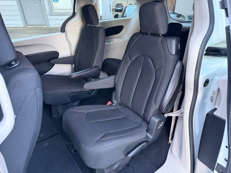 2018 Chrysler Pacifica LX
