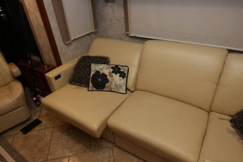 2011 Winnebago Journey