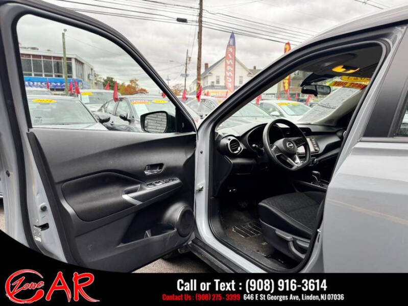 2023 Nissan Kicks SV