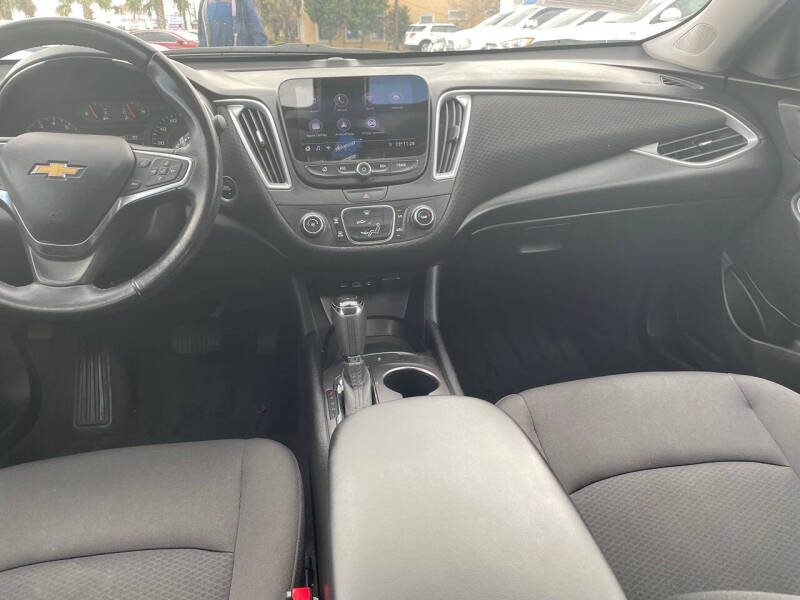 2017 Chevrolet Malibu LT