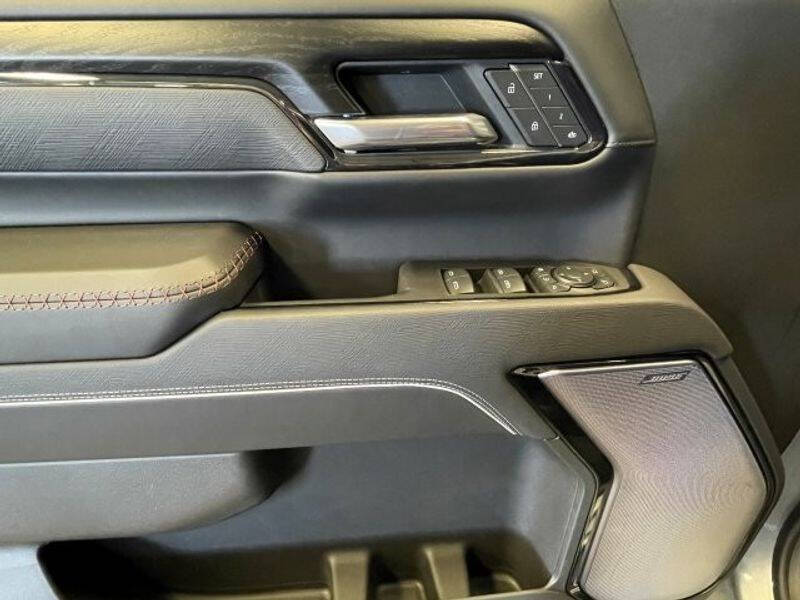 2025 GMC Sierra 2500HD AT4X