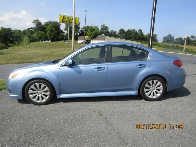 2010 Subaru Legacy for sale at Middle Ridge Motors in New Bloomfield PA