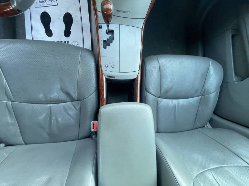 2005 Toyota Avalon Limited