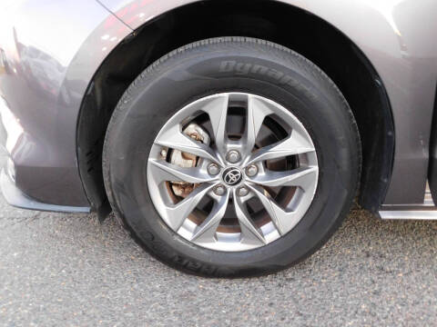 2021 Toyota Sienna LE 8-Passenger