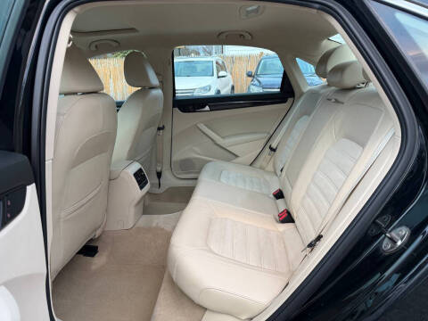 2014 Volkswagen Passat 2.0L TDI SEL Premium