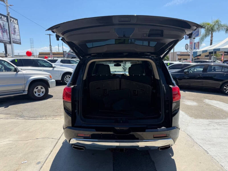 2017 GMC Acadia Denali