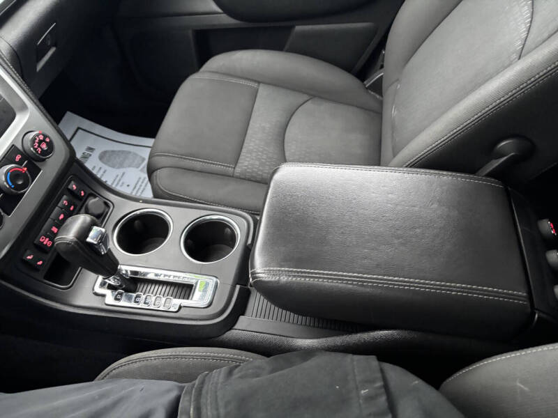 2015 GMC Acadia SLE-2