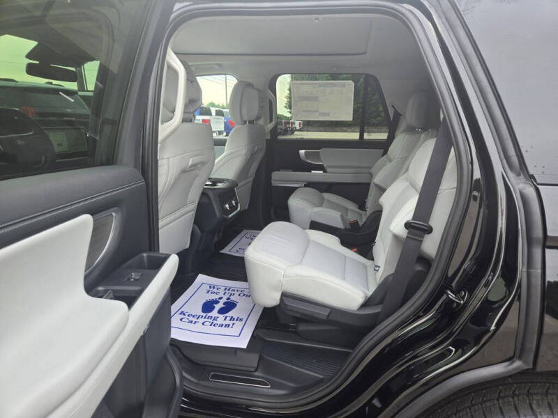 2027 Ford Expedition Platinum