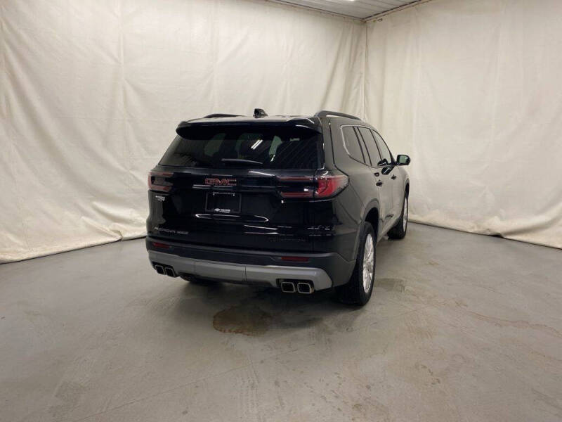 2024 GMC Acadia Elevation