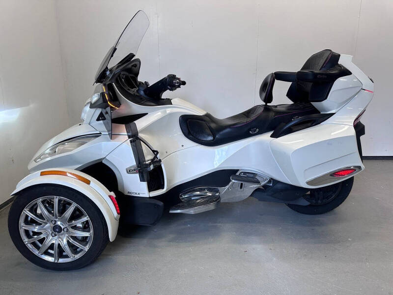 2016 Can-Am Spyder RT SE6
