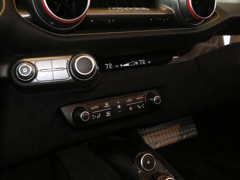 2021 Ferrari 812 GTS