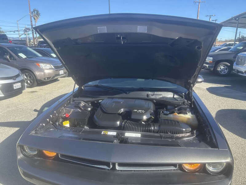 2015 Dodge Challenger SXT