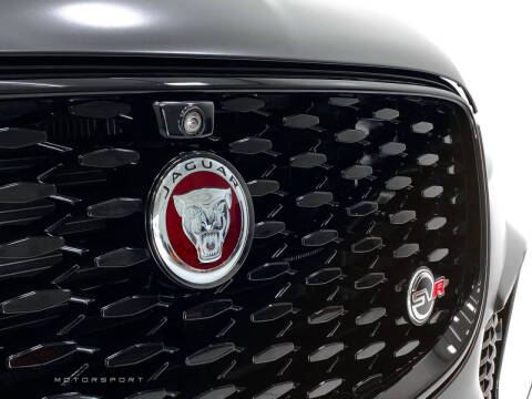 2022 Jaguar F-PACE SVR