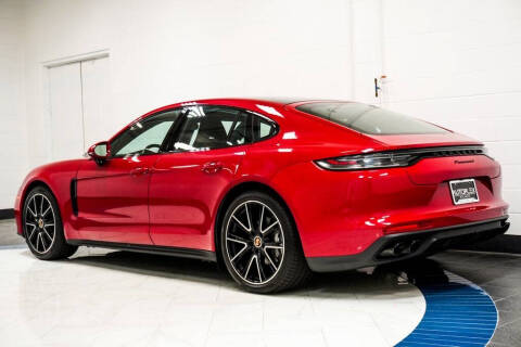 2022 Porsche Panamera 4 Platinum Edition