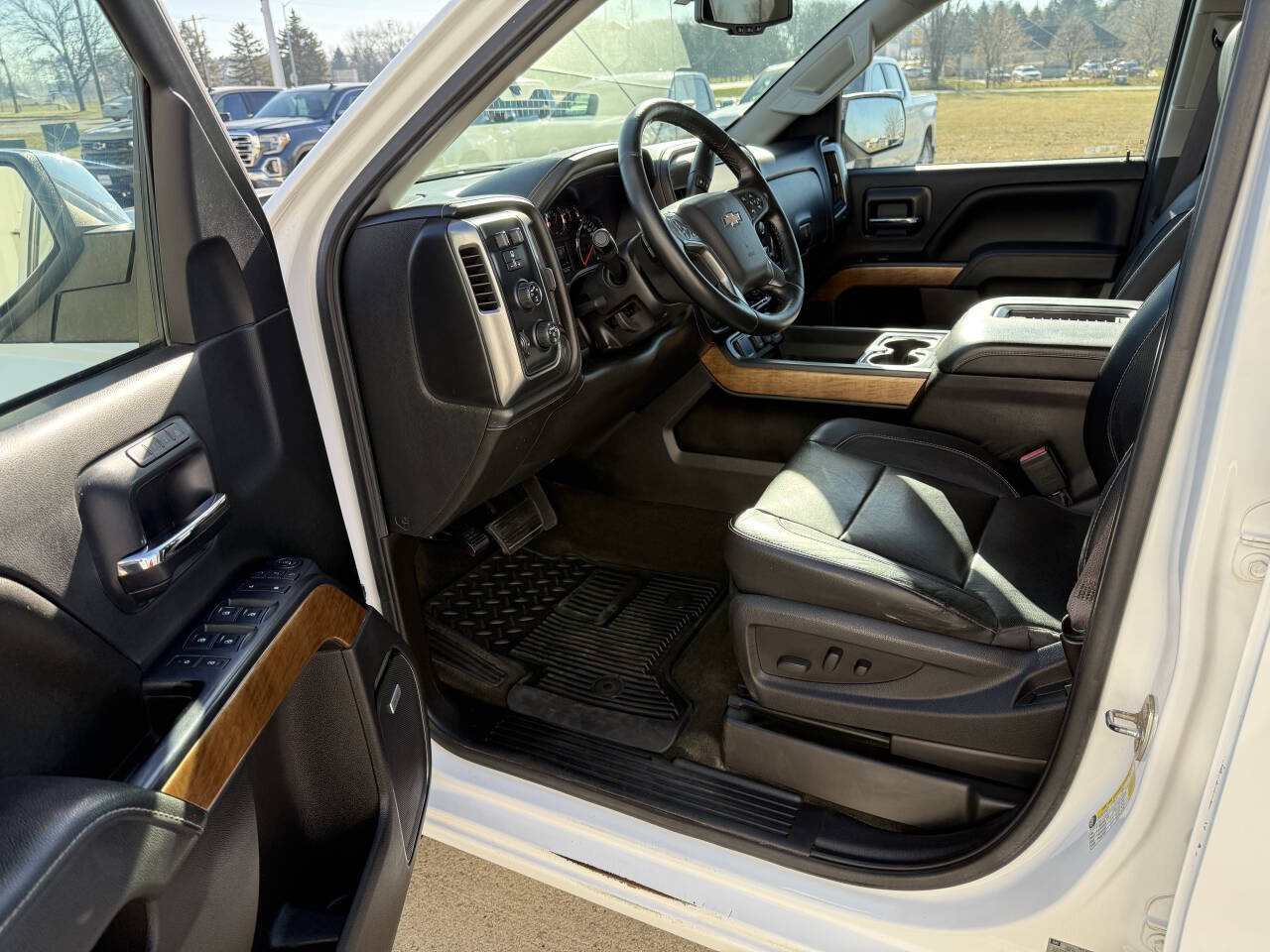 2016 Chevrolet Silverado 1500 LTZ photo 4