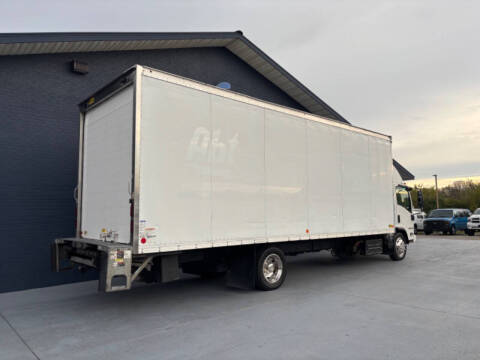 2017 Isuzu NRR 24FT Box Truck